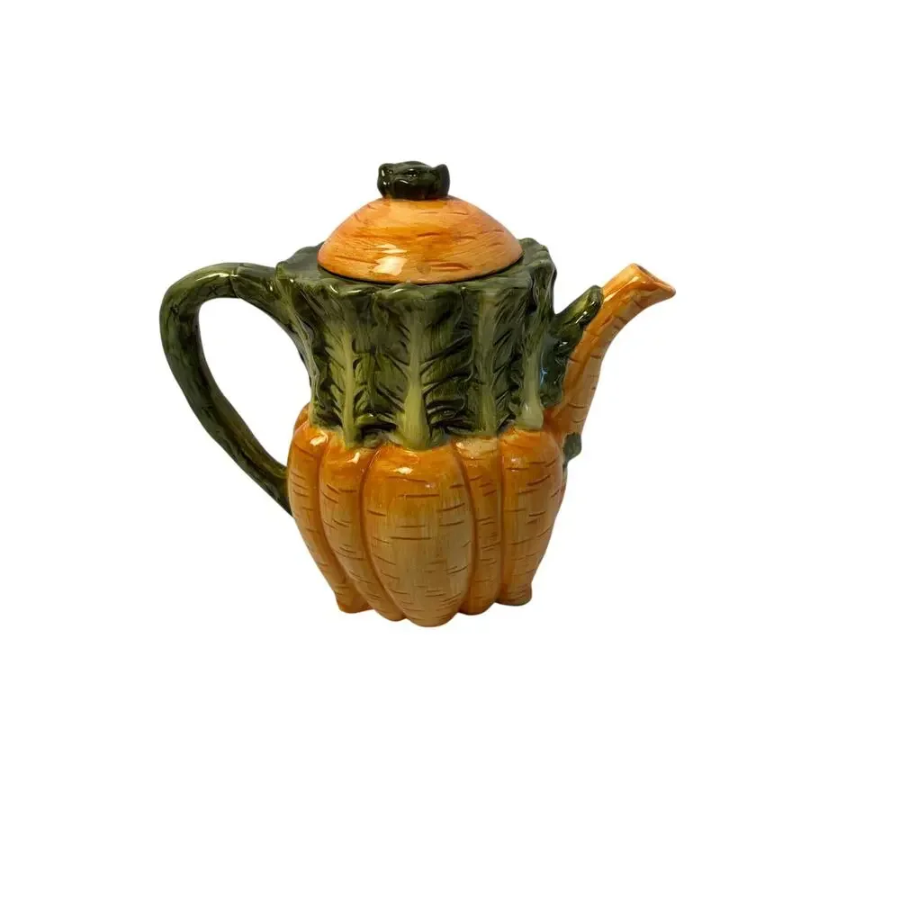 VTG DesignPac Carrot teapot with lid. vegetable shaped ceramic. 8 inch ht